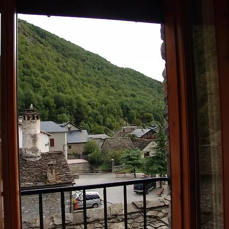 Guest house Pirineos *