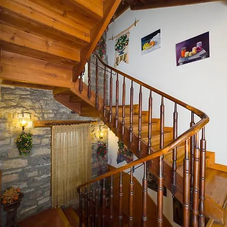 Pirineos Guest house